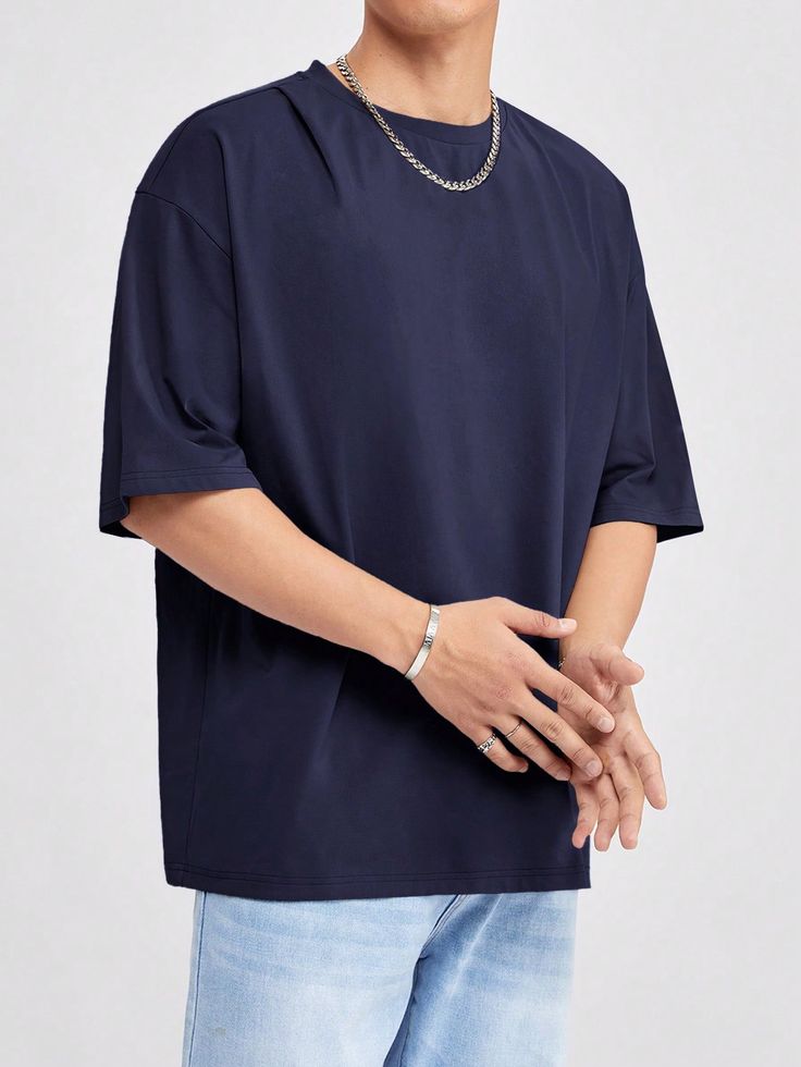 Black Drop Shoulder Oversized Round Neck T-Shirt – Unisex Streetwear.